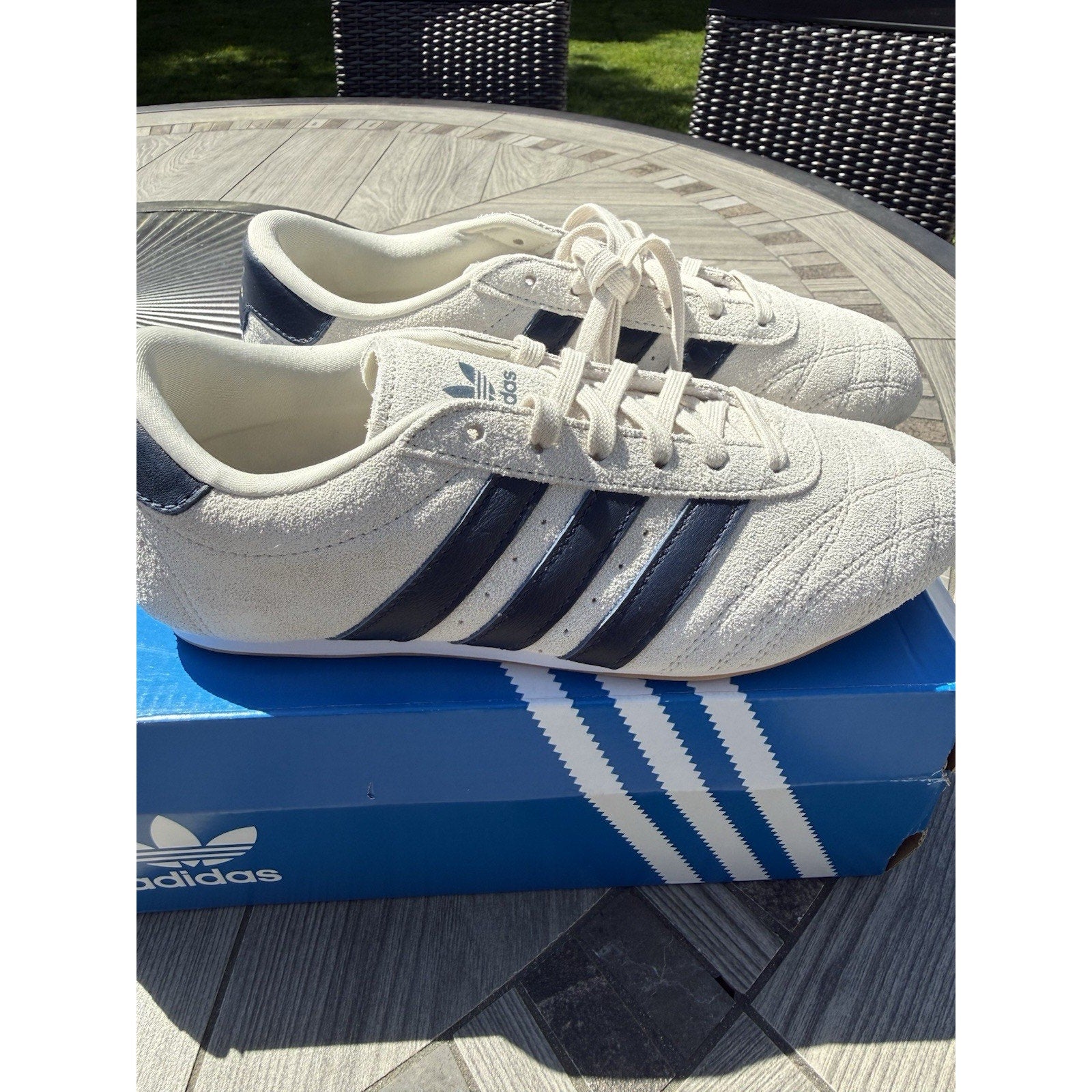 adidas Taekwondo Lace W Alumina/Collegiate Navy Gum Suede Sneaker JQ3517