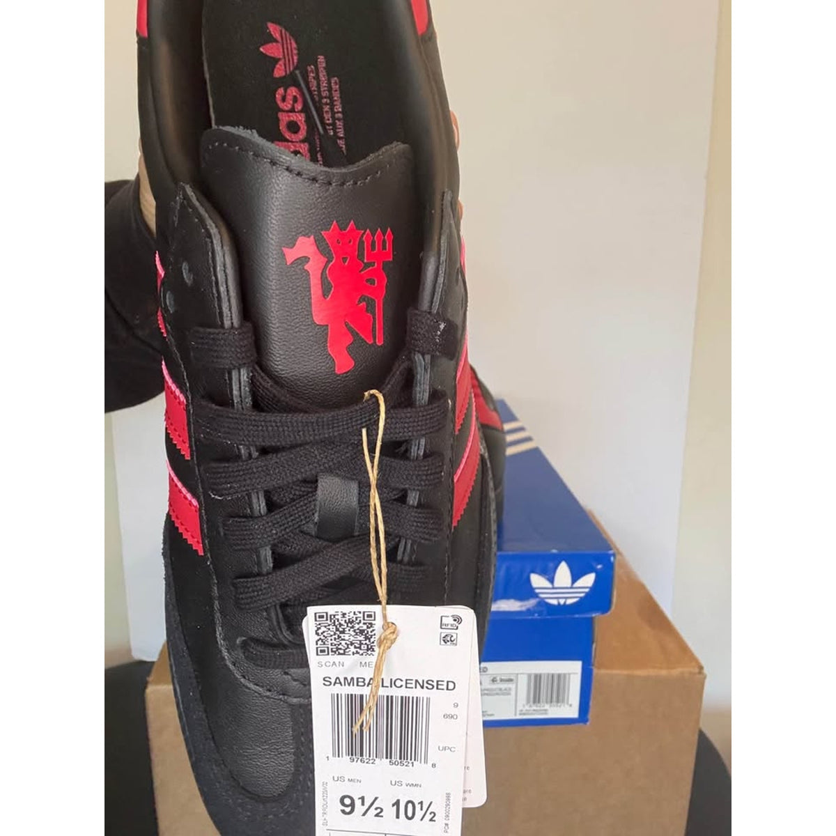 Adidas Samba Licensed Manchester United MUFC Black Red Sneakers Men’s 9.5 Women’s 10.5 BNWT