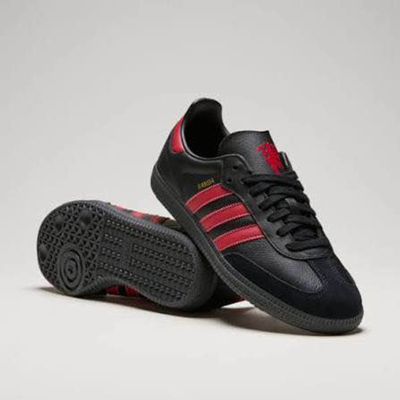 Adidas Samba Licensed Manchester United MUFC Black Red Sneakers Men’s 9.5 Women’s 10.5 BNWT