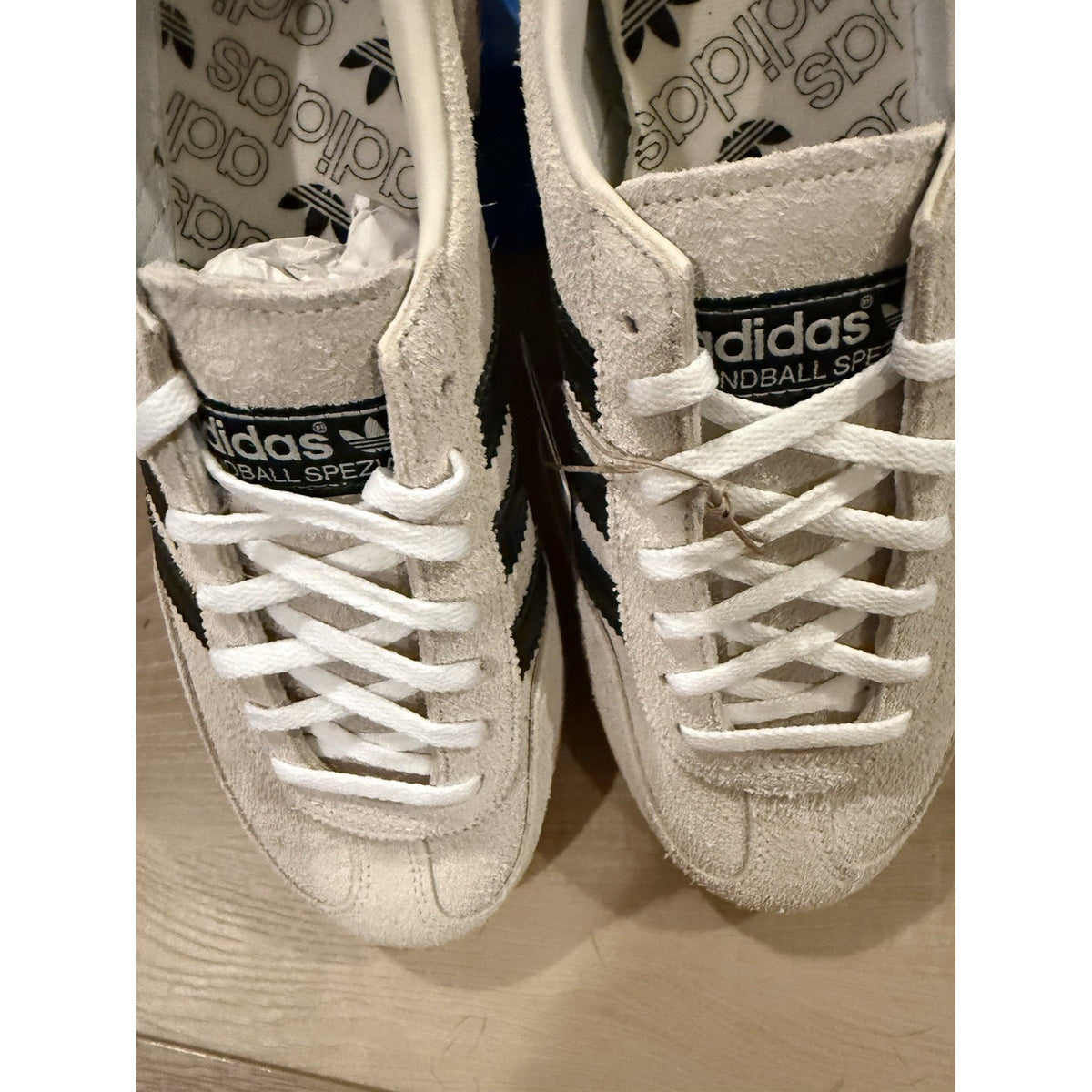 adidas Handball Spezial W Aluminium/Black/Gum (Women's 7.5)