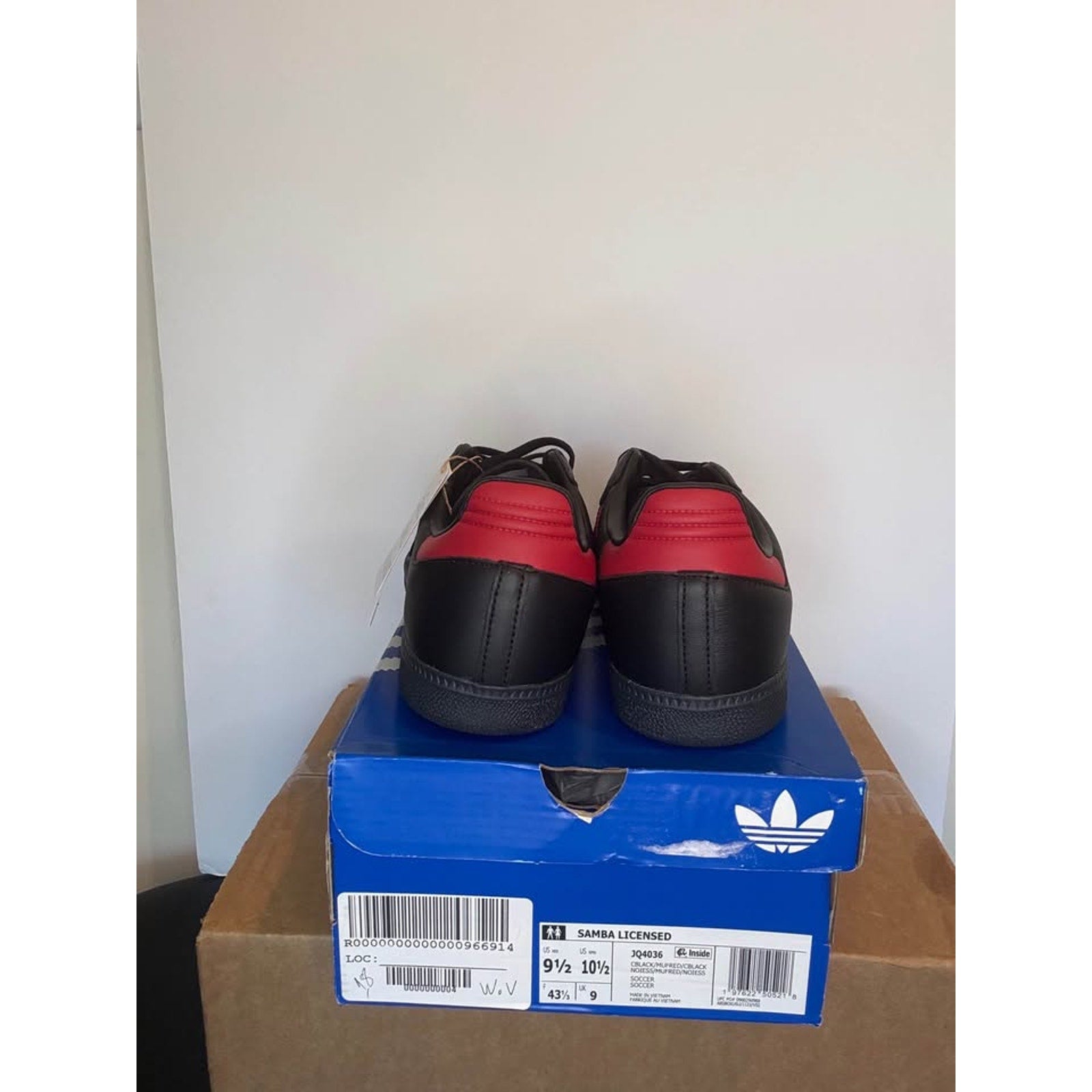Adidas Samba Licensed Manchester United MUFC Black Red Sneakers Men’s 9.5 Women’s 10.5 BNWT