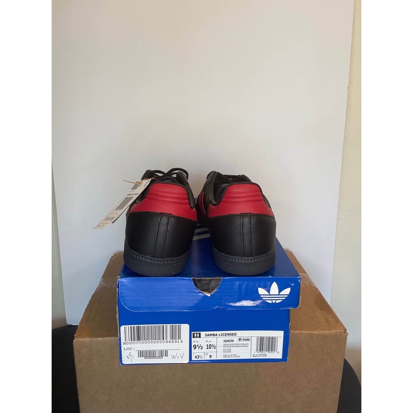 Adidas Samba Licensed Manchester United MUFC Black Red Sneakers Men’s 9.5 Women’s 10.5 BNWT
