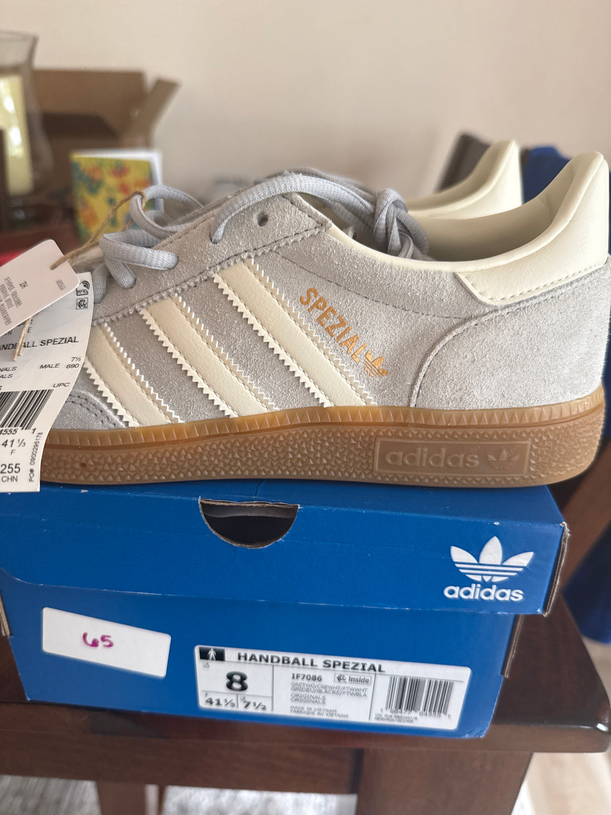 adidas Handball Spezial IF7086 — Grey/White Gum Suede — Men's 8 / Women's 9