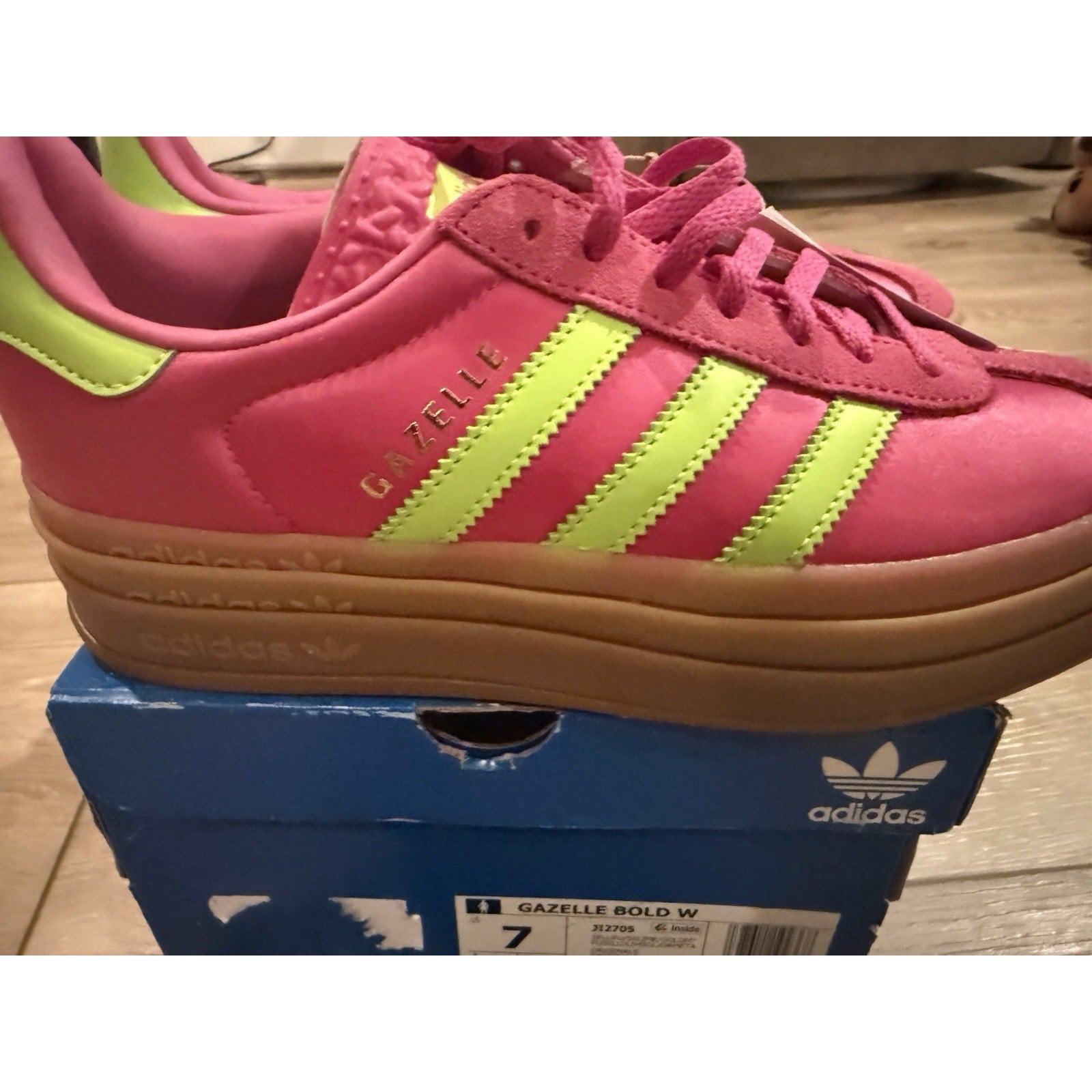 adidas Gazelle Bold W Lucid Fuchsia/Solar Slime Sat