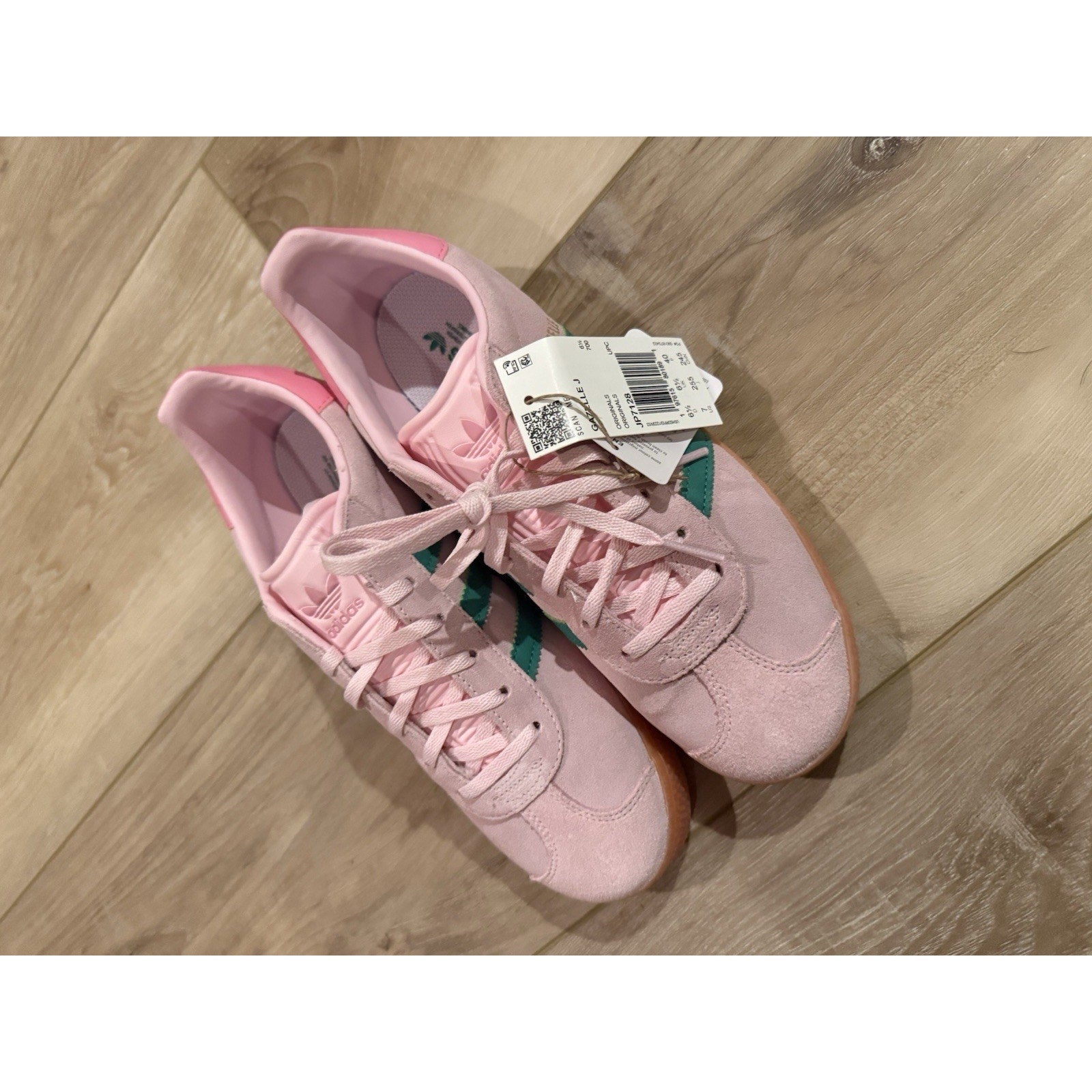 Adidas Gazelle J Pink Green Gum Sole Suede Sneakers Youth 7 Women’s 8 NIB JP7128