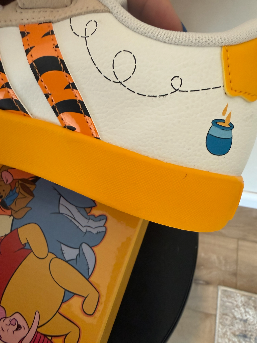 Adidas x Disney VL Court Winnie EL C KI9175 - Orange/Cream - Size 11K